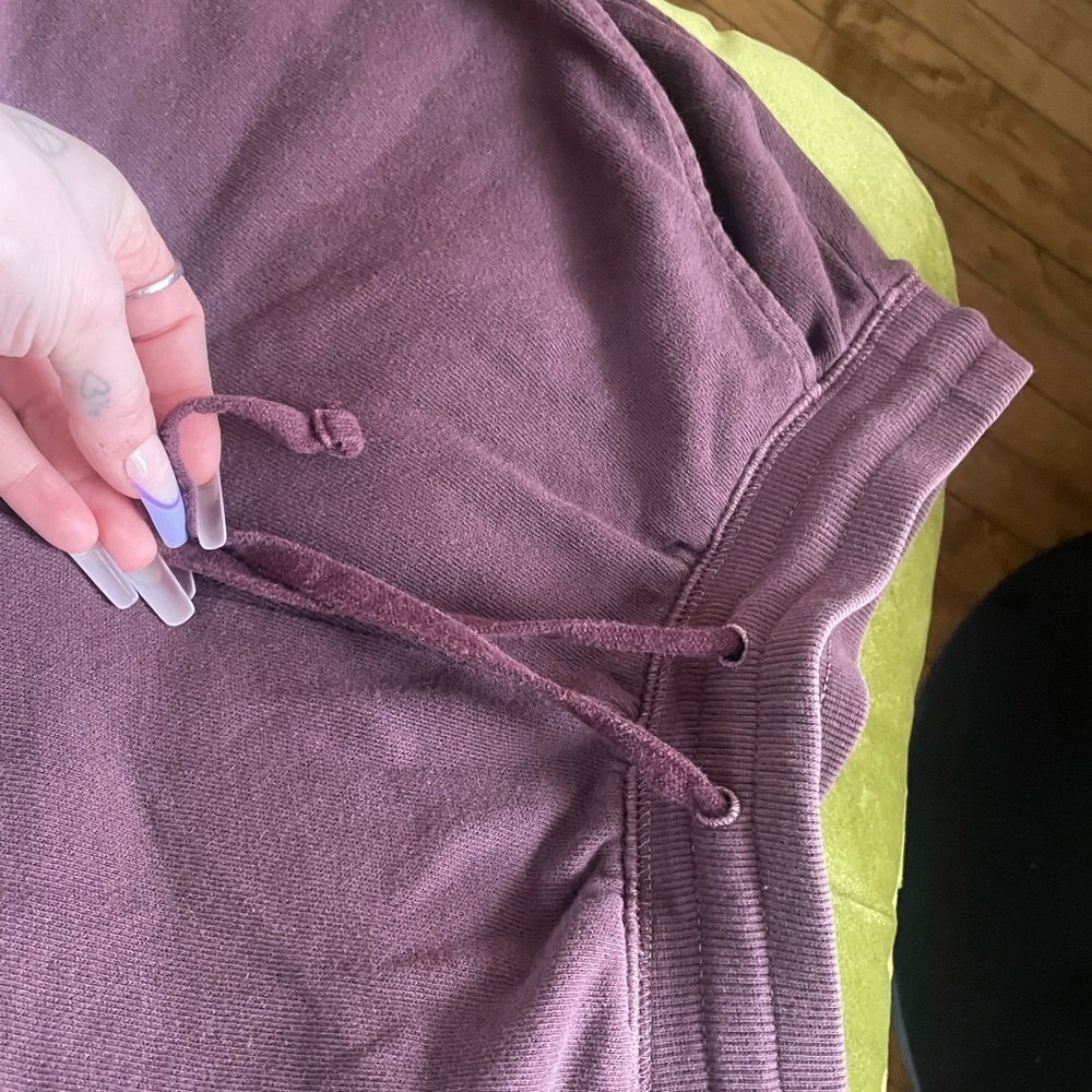 Old Navy Athletic Purple Shorts with Elastic Waistband Vintage Comfy Size Small - Picture 3 of 4